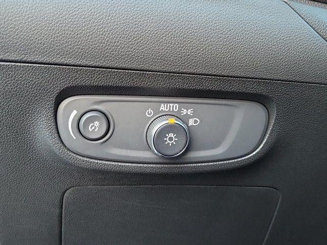 Used 2024 Buick Encore GX Sport Touring FWD image 17