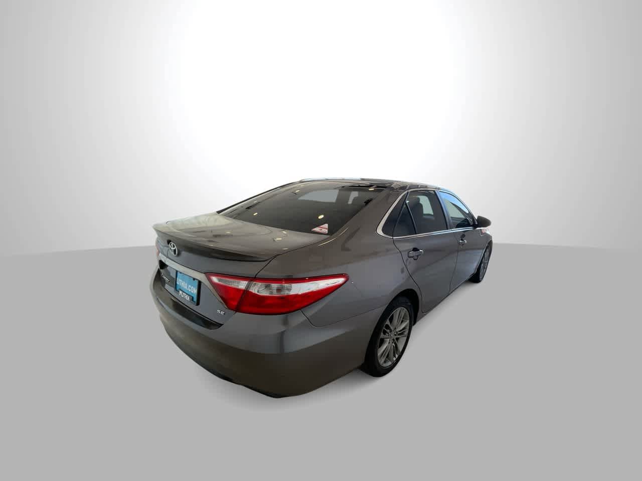 Used 2016 Toyota Camry SE FWD image 8