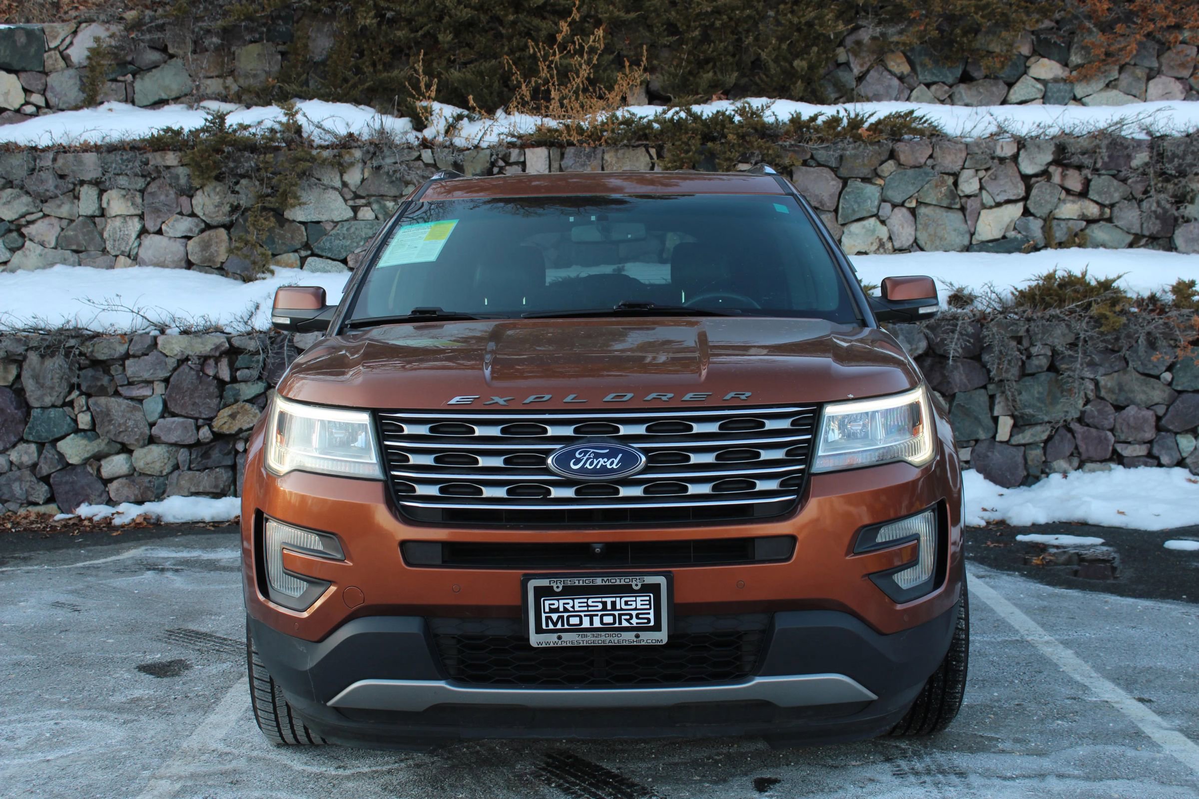Used 2017 Ford Explorer Limited image 3