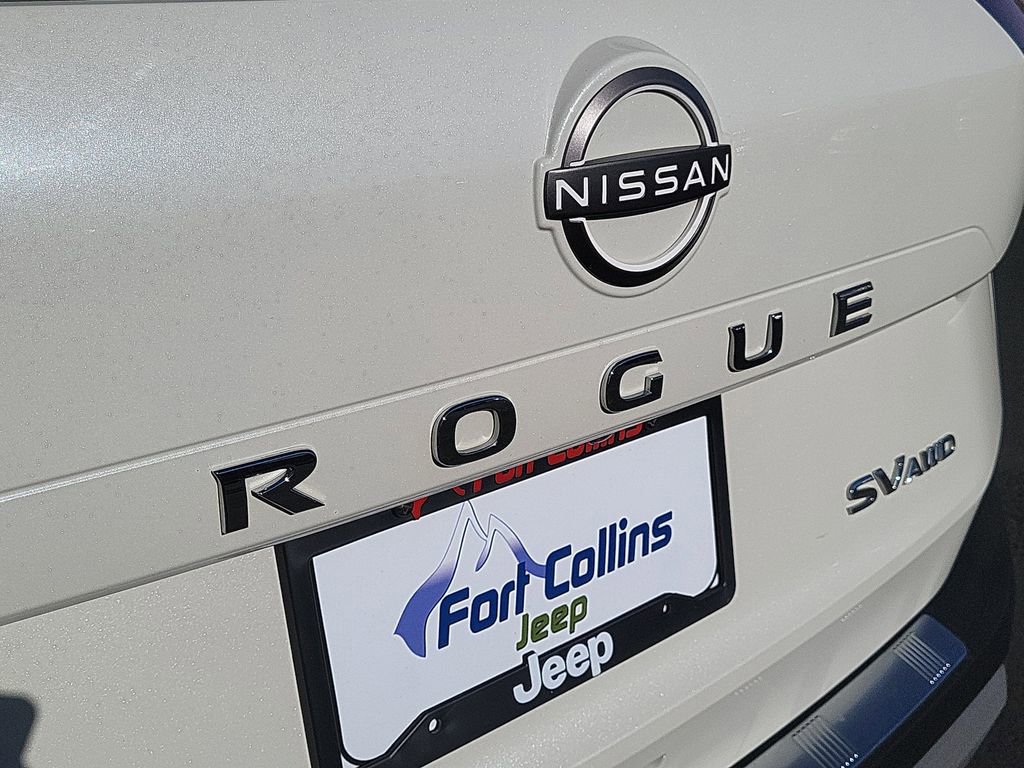 Used 2023 Nissan Rogue SV image 31