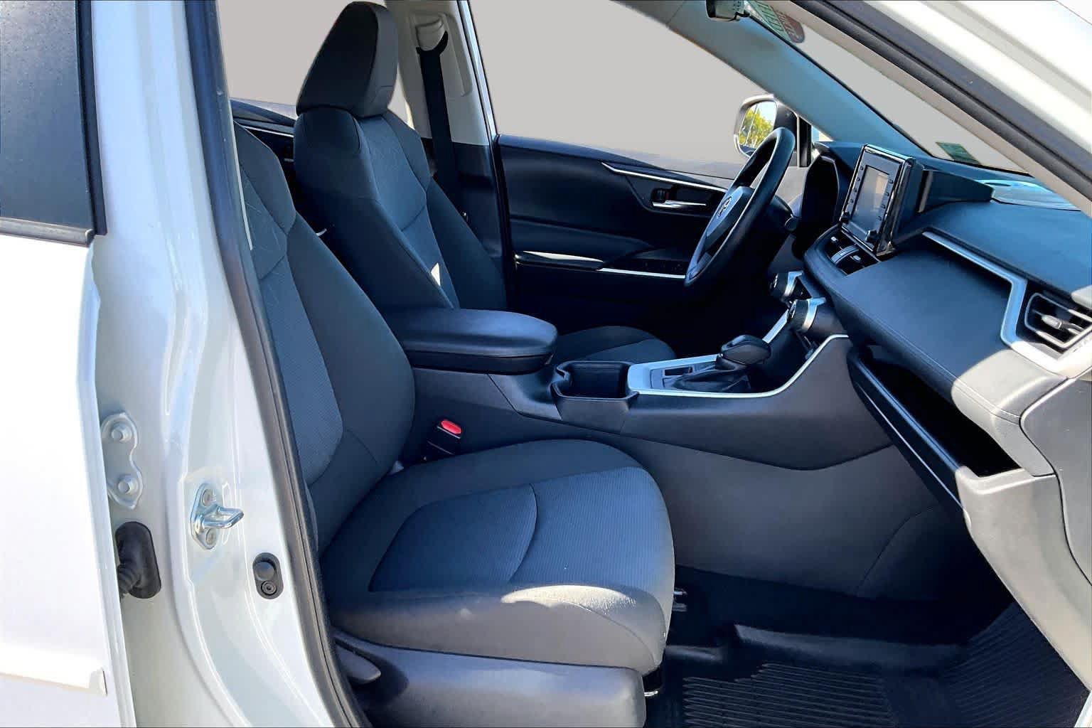 Certified 2022 Toyota RAV4 XLE AWD/4WD image 8