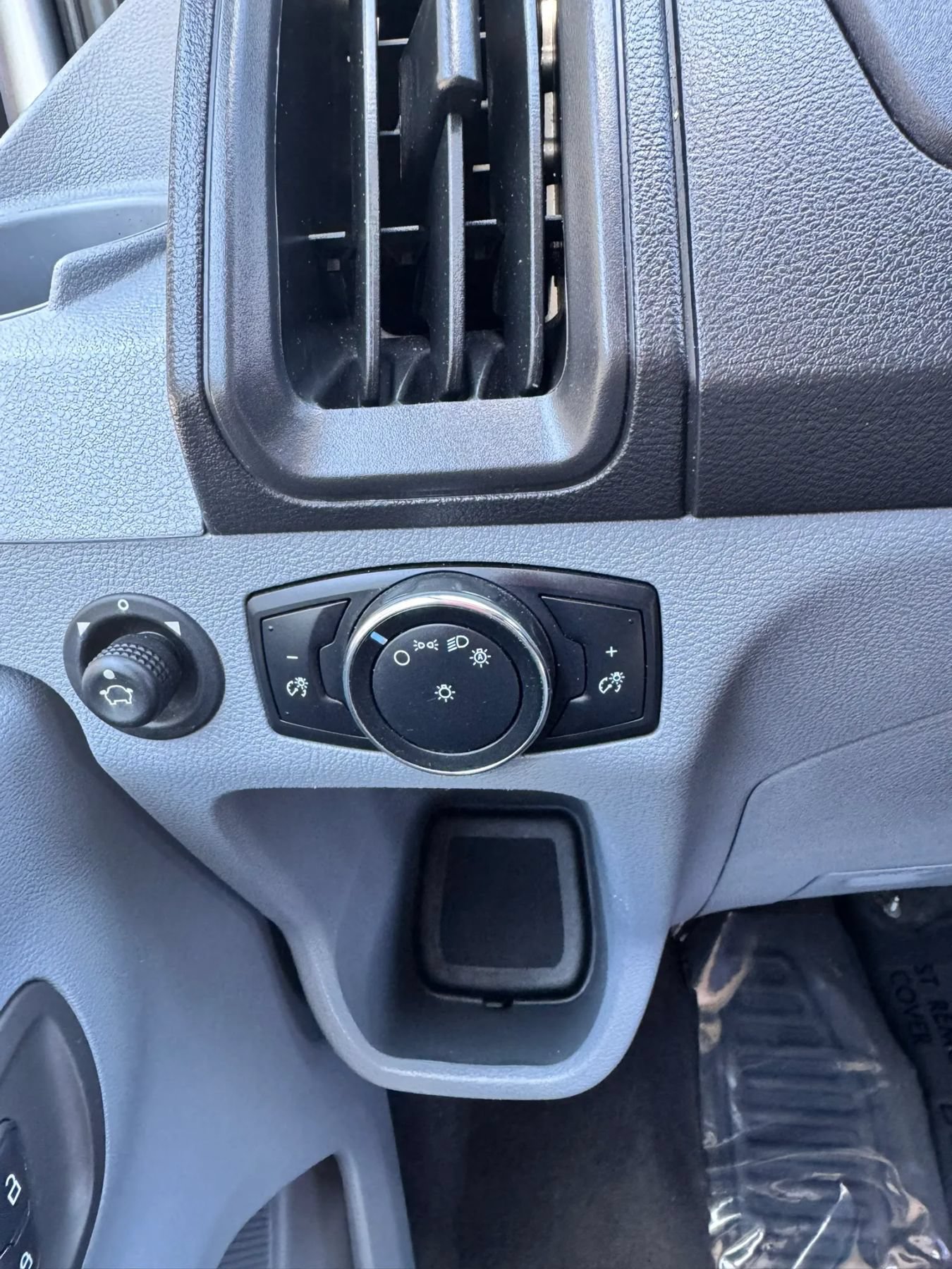 Used 2016 Ford Transit 350 XLT RWD image 18