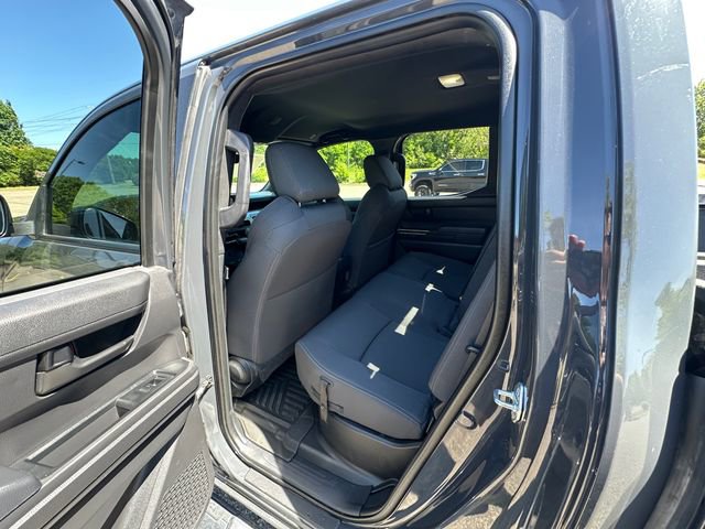 Used 2024 Toyota Tacoma SR5 AWD/4WD image 18