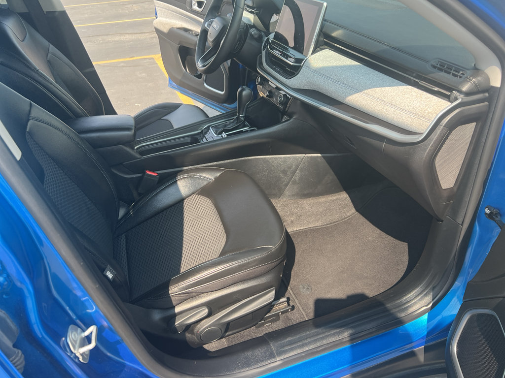 Used 2022 Jeep Compass Latitude AWD/4WD image 21