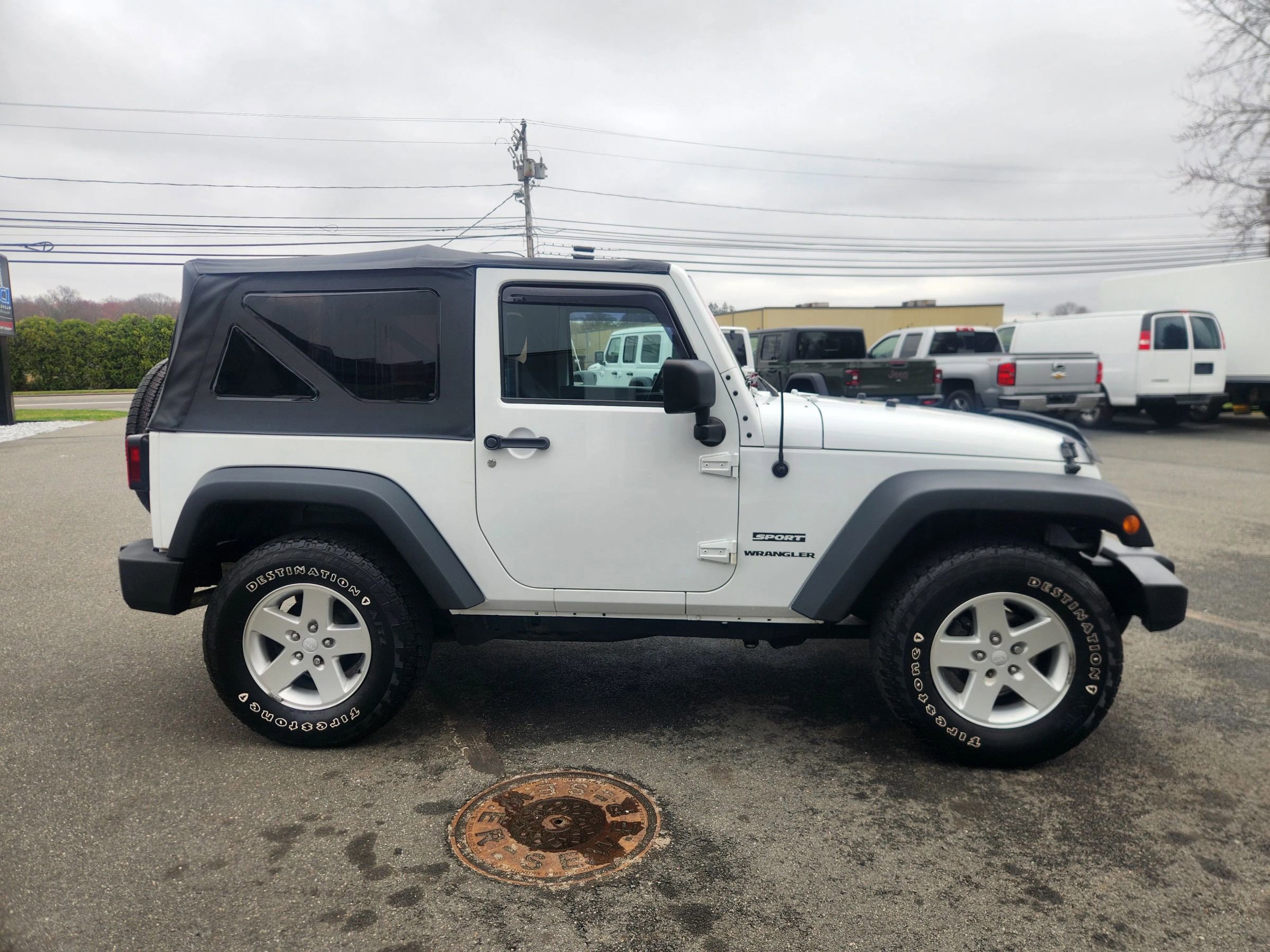 Used 2013 Jeep Wrangler Sport AWD/4WD image 20