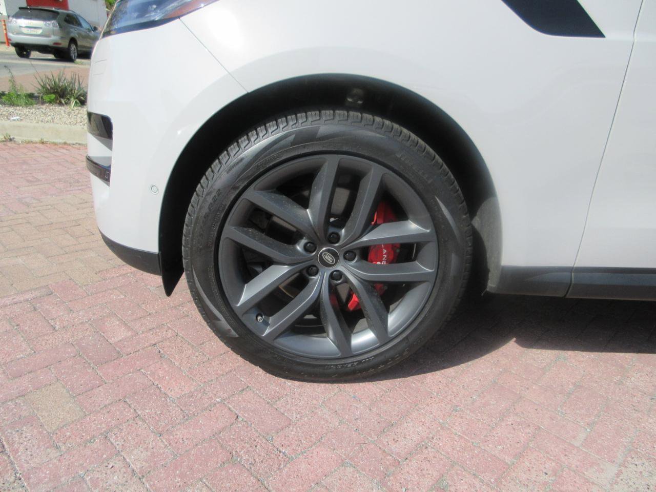 Used 2024 Land Rover Range Rover Sport SE image 70