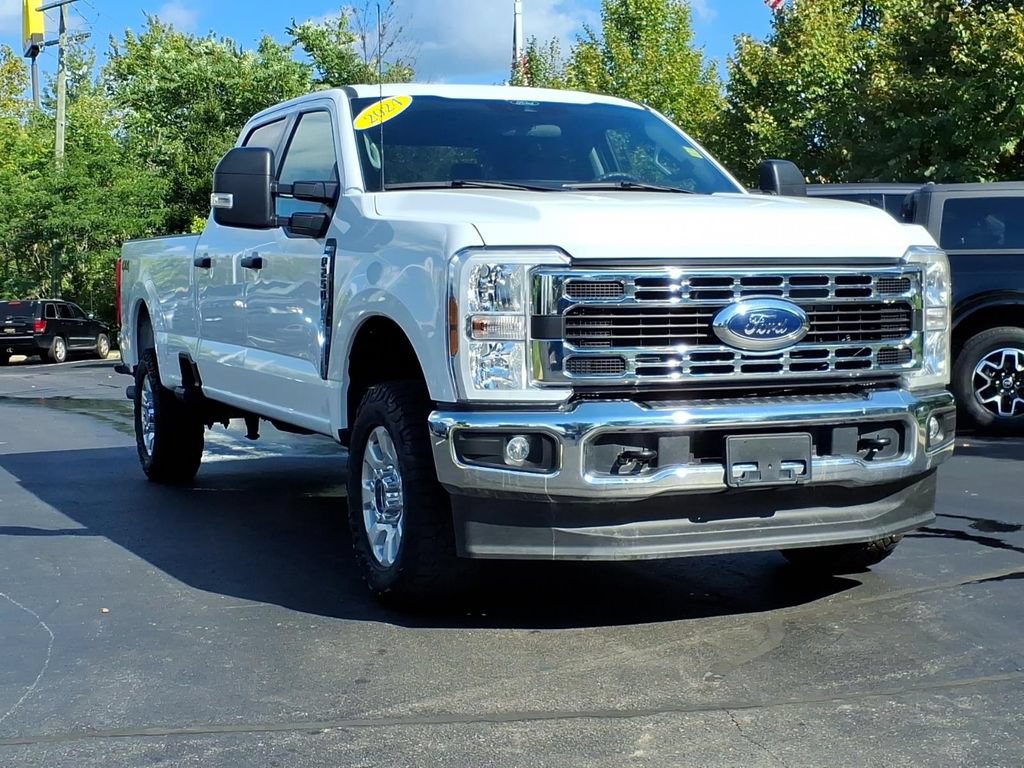 Used 2024 Ford F250 XLT AWD/4WD image 3
