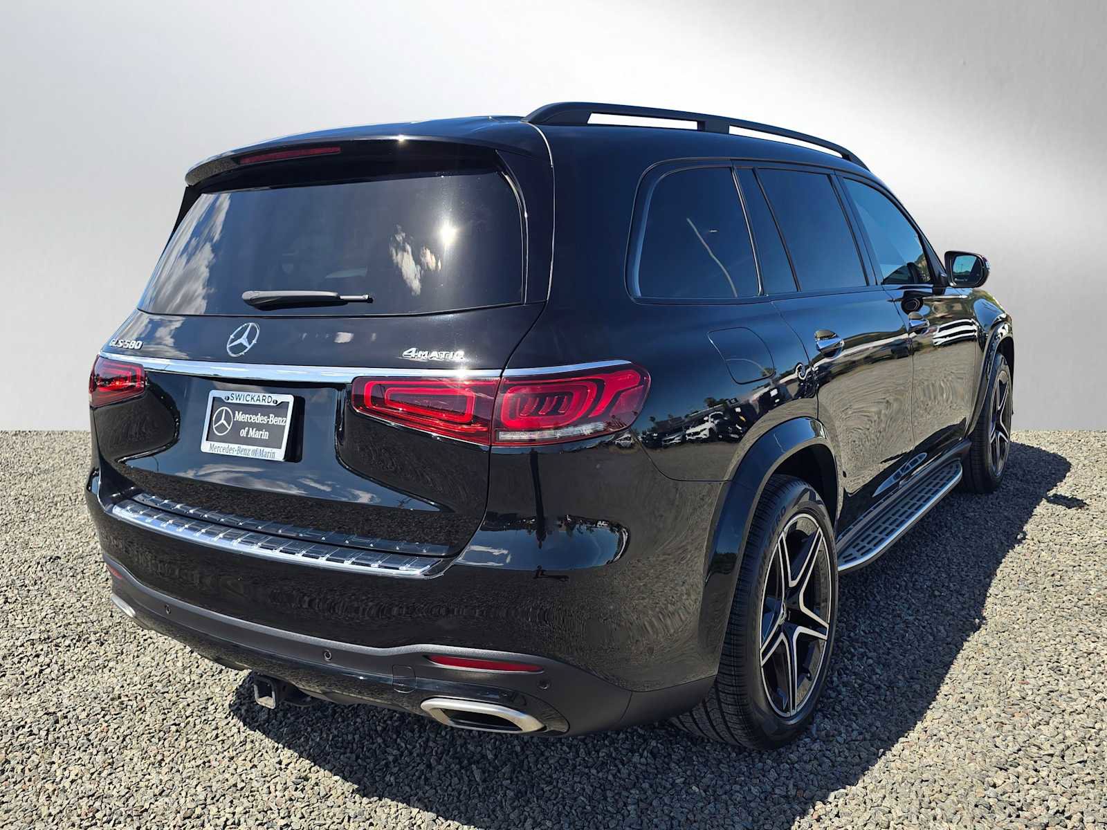 Used 2021 Mercedes-Benz GLS 580 4MATIC image 3