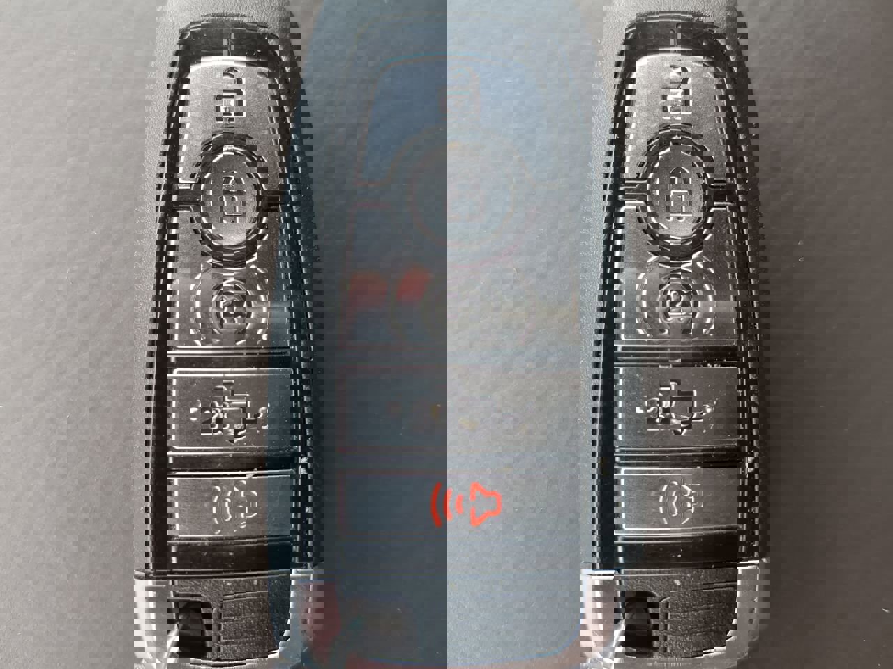 Used 2025 Ford F350 King Ranch w/ Tremor Off-Road Package image 32