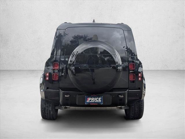 Used 2023 Land Rover Defender 110 X-Dynamic SE image 7