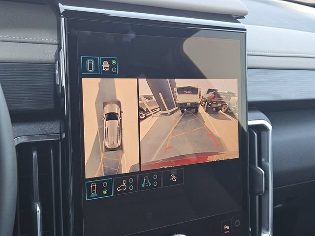 Used 2025 GMC Acadia Elevation w/ Elevation Premium Package FWD image 18