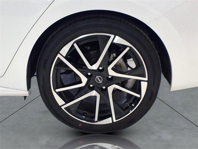 Certified 2025 Nissan Sentra SR w/ SR Premium Package image 4