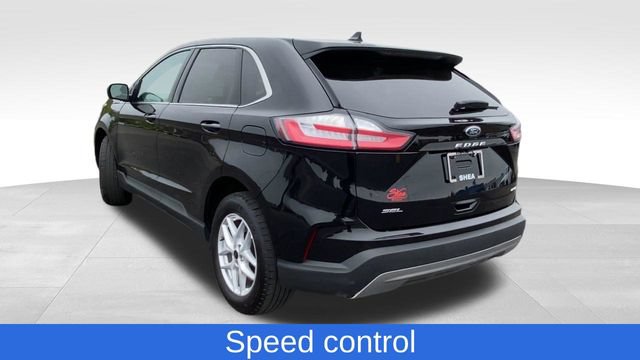 Used 2024 Ford Edge SEL AWD/4WD image 7