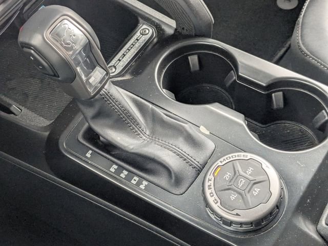 Used 2025 Ford Bronco Badlands image 14