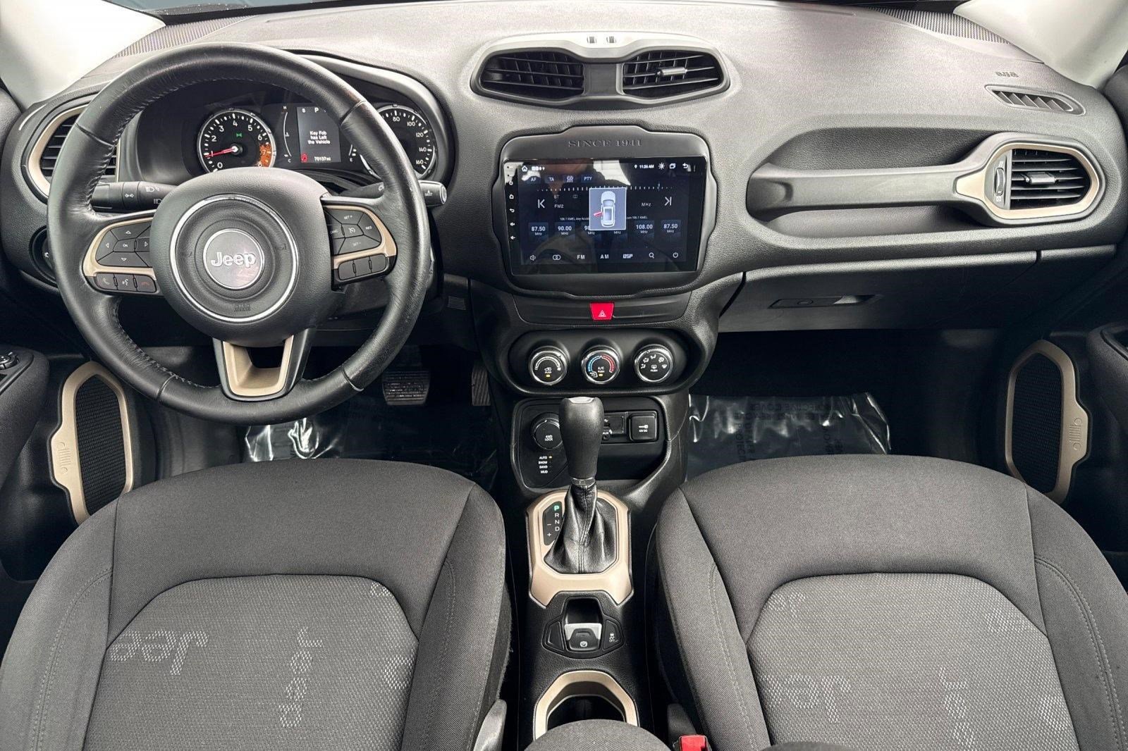 Used 2017 Jeep Renegade Latitude image 14