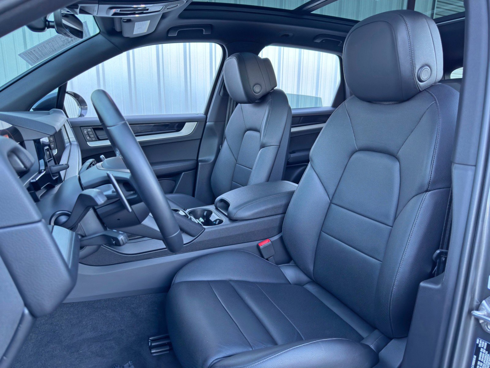 Used 2024 Porsche Cayenne S image 46