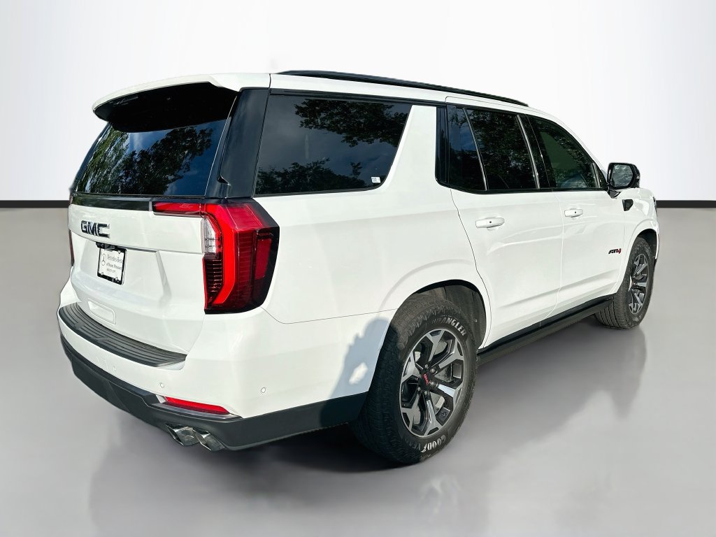 Used 2026 GMC Yukon AT4 Ultimate w/ LPO, Illumination Package AWD/4WD image 5