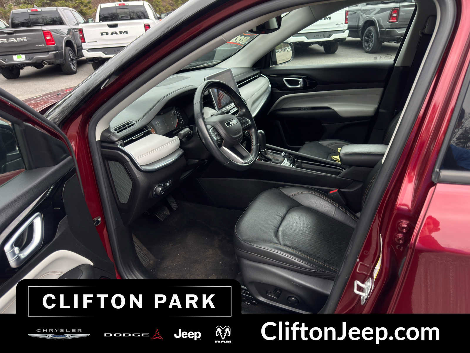 Used 2022 Jeep Compass Limited image 10