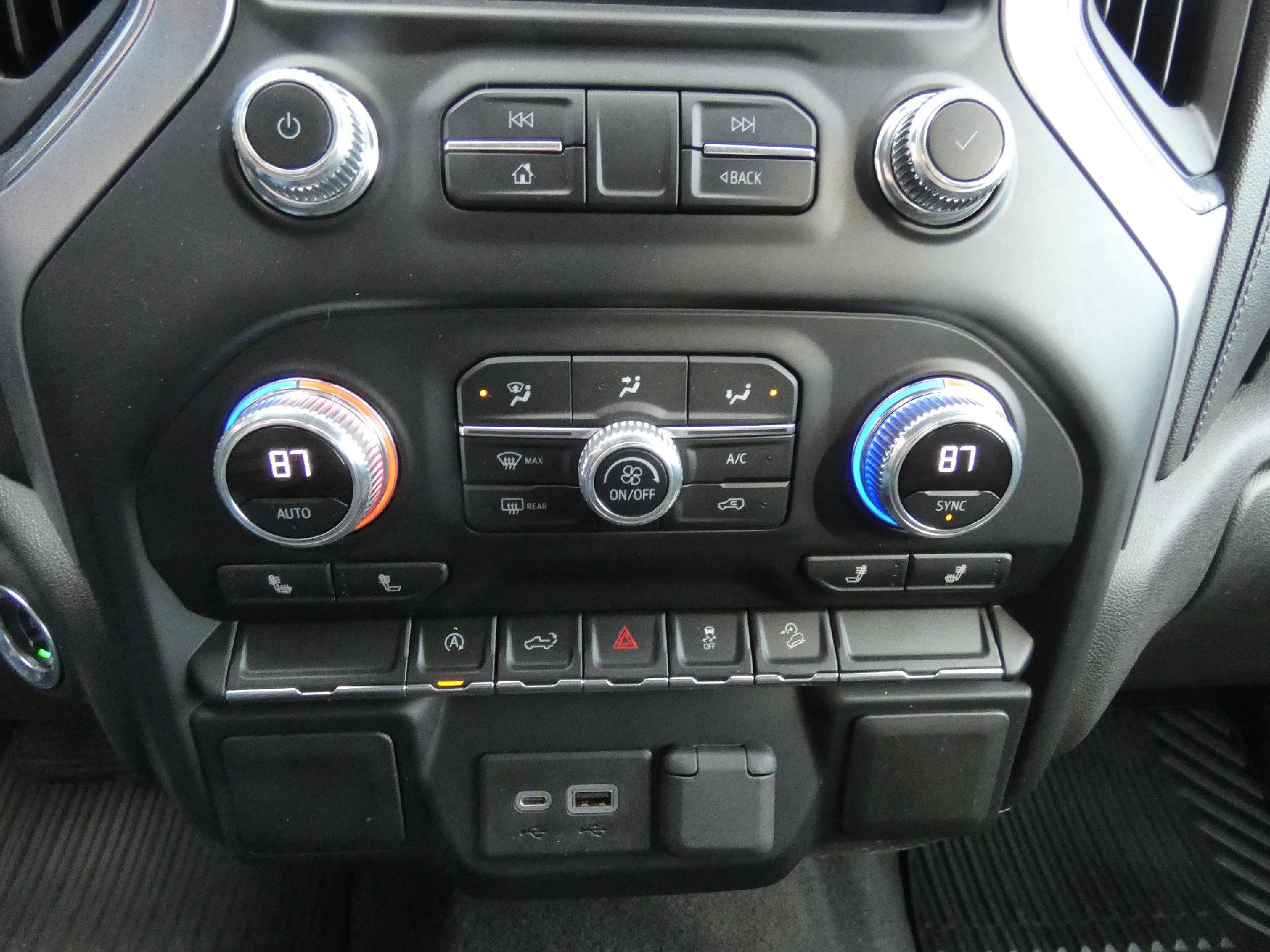 Used 2020 GMC Sierra 1500 SLE w/ SLE Value Package AWD/4WD image 23