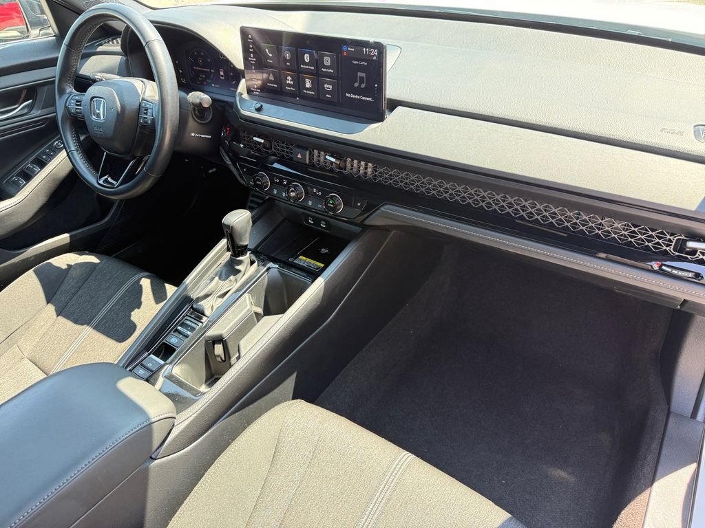 Used 2025 Honda Accord Sport image 17