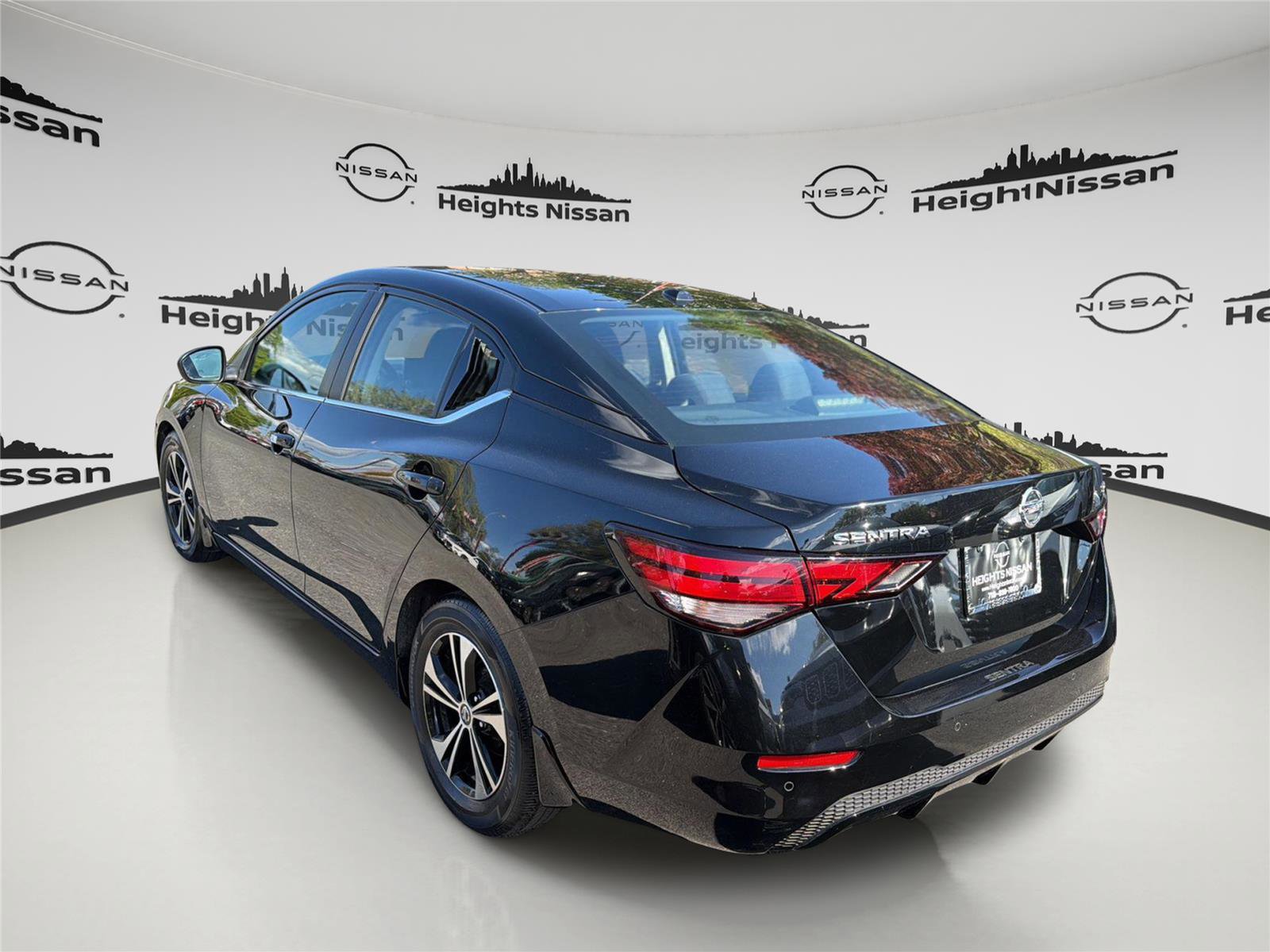 Used 2023 Nissan Sentra SV FWD image 3