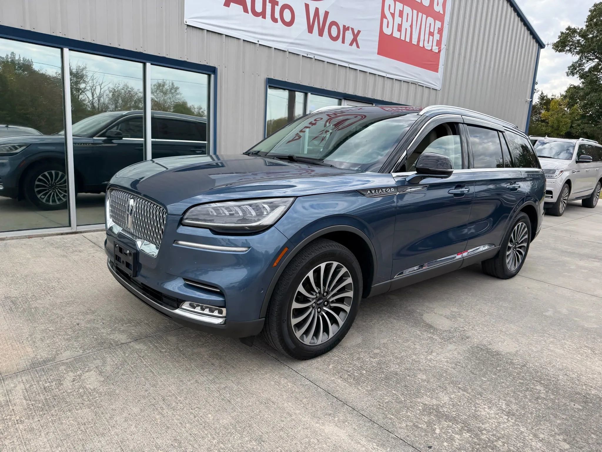 Used 2020 Lincoln Aviator Reserve w/ Equipment Group 201A image 26