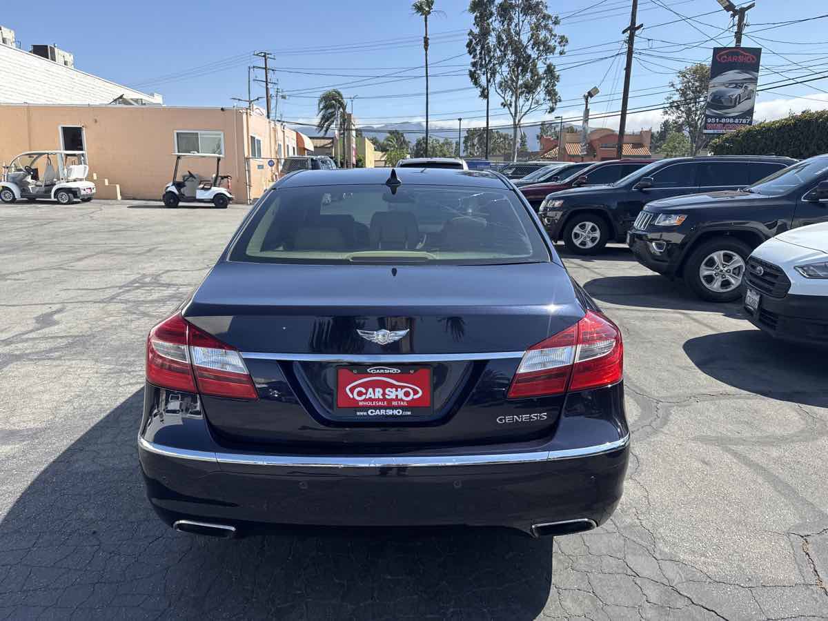 Used 2012 Hyundai Genesis 3.8 RWD image 6