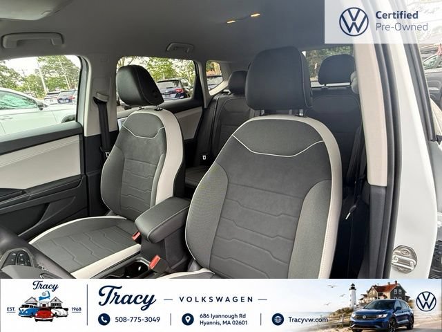 Certified 2025 Volkswagen Taos SE AWD/4WD image 13