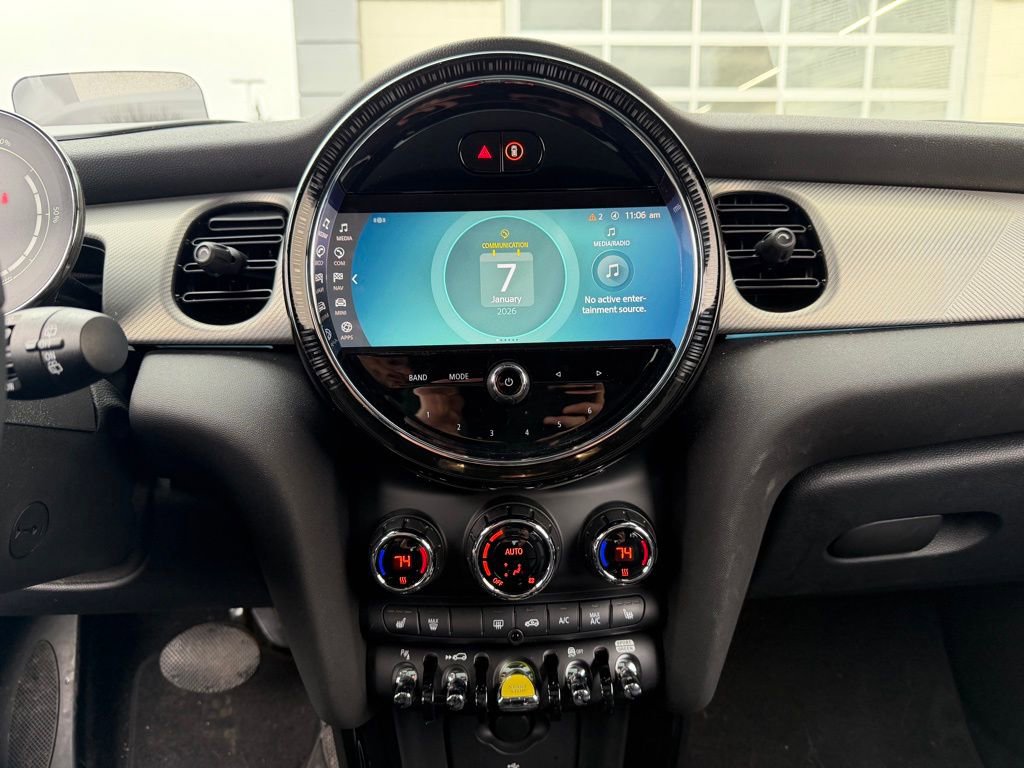 Certified 2023 MINI Cooper SE image 23