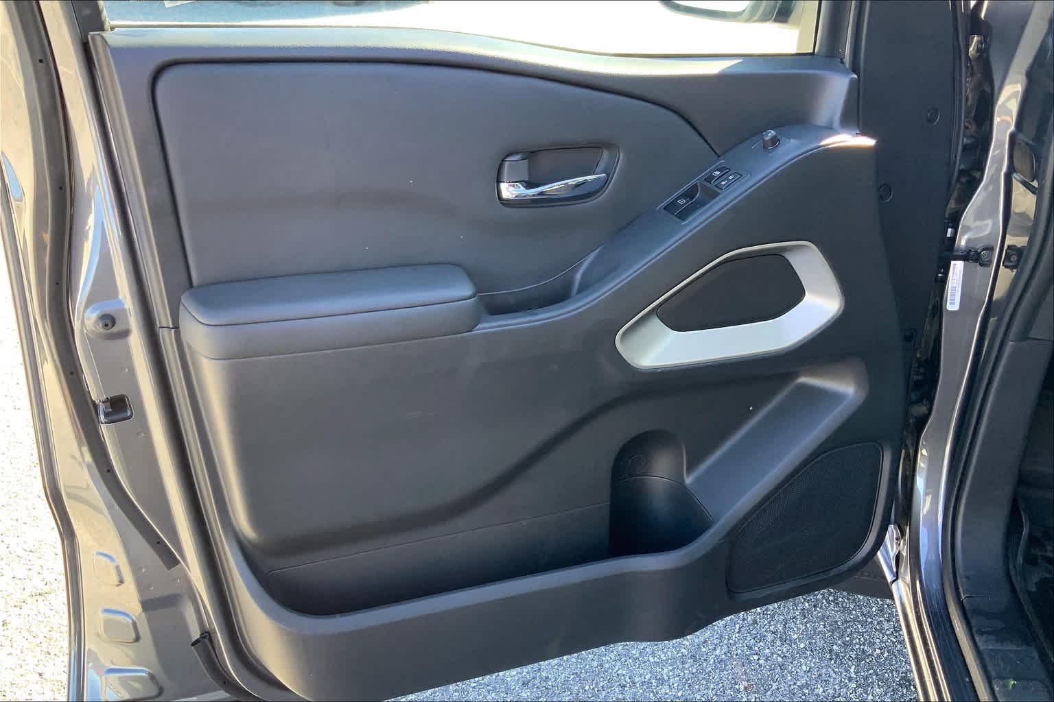 Used 2023 Nissan Frontier SV w/ Technology Package RWD image 20