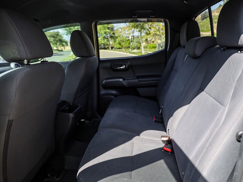Used 2017 Toyota Tacoma TRD Sport w/ Tow Package (A/T) AWD/4WD image 23