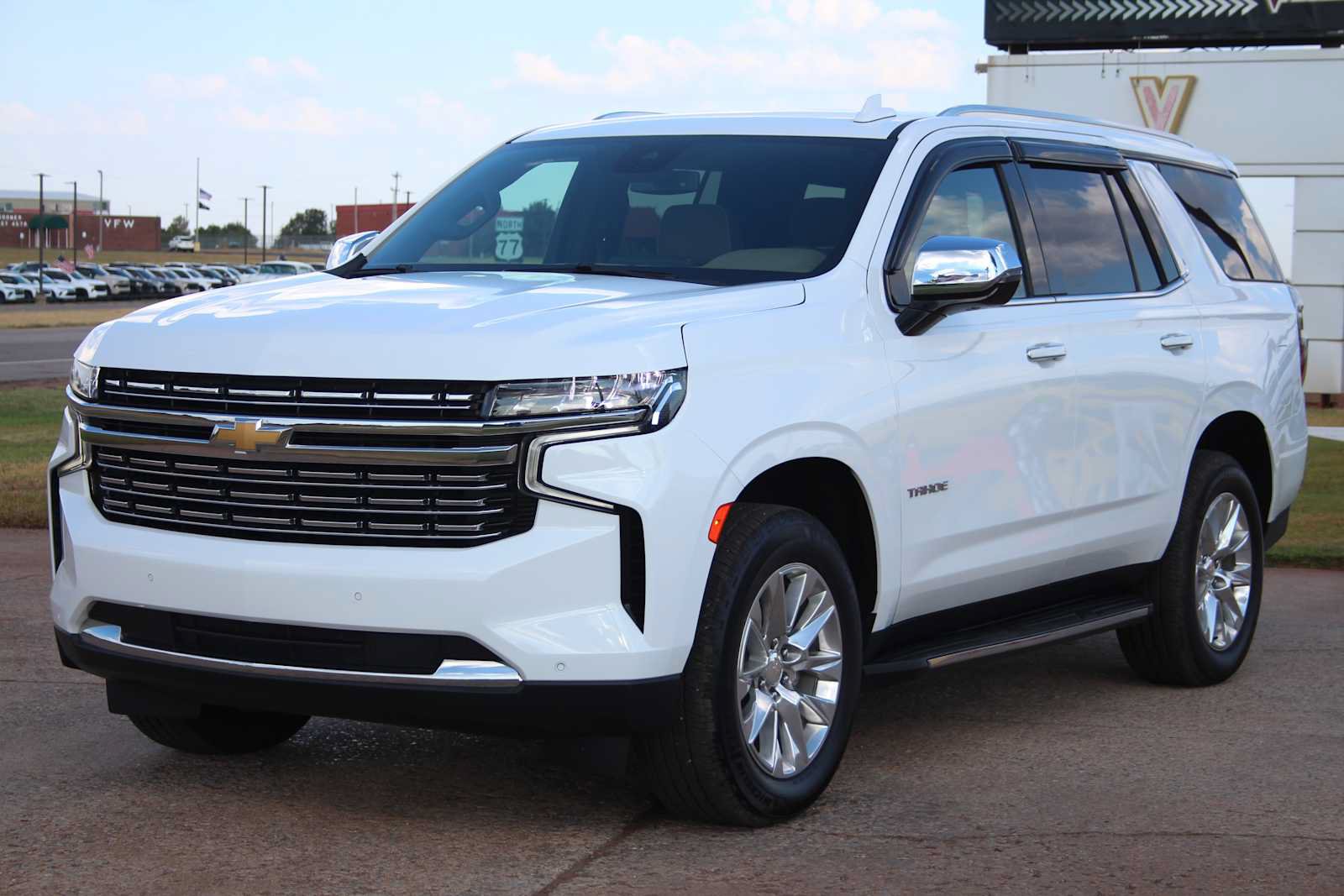 Used 2023 Chevrolet Tahoe Premier AWD/4WD image 4