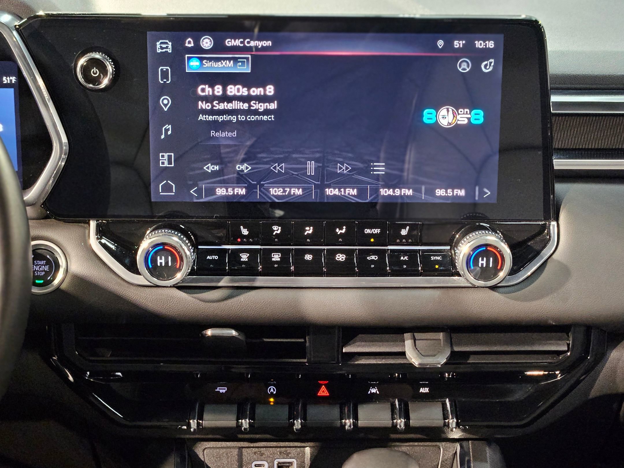 Used 2024 GMC Canyon Elevation w/ Elevation Premium Package image 16