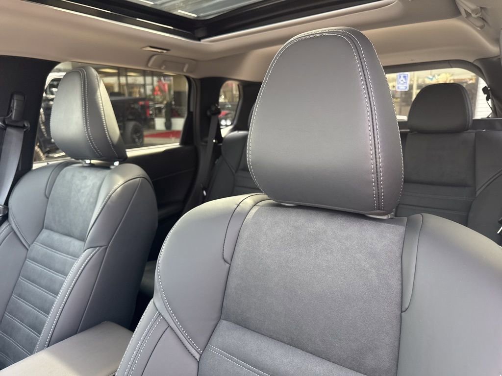 New 2026 Mitsubishi Outlander LE AWD/4WD image 18