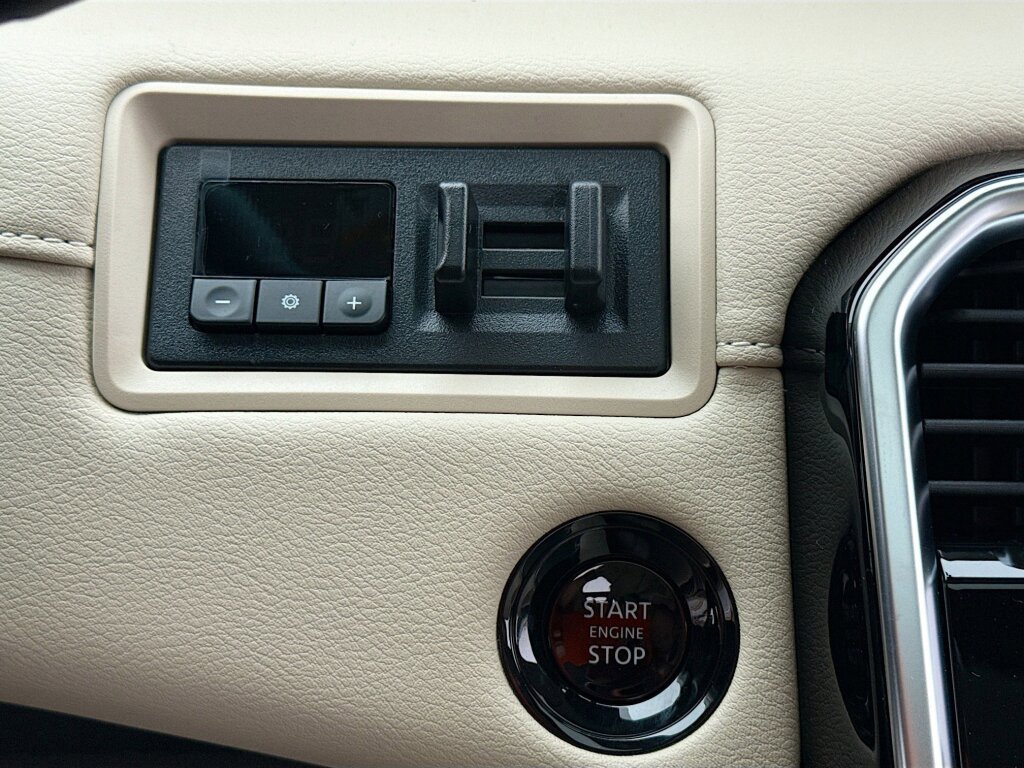 New 2026 Nissan Armada Platinum Reserve image 9