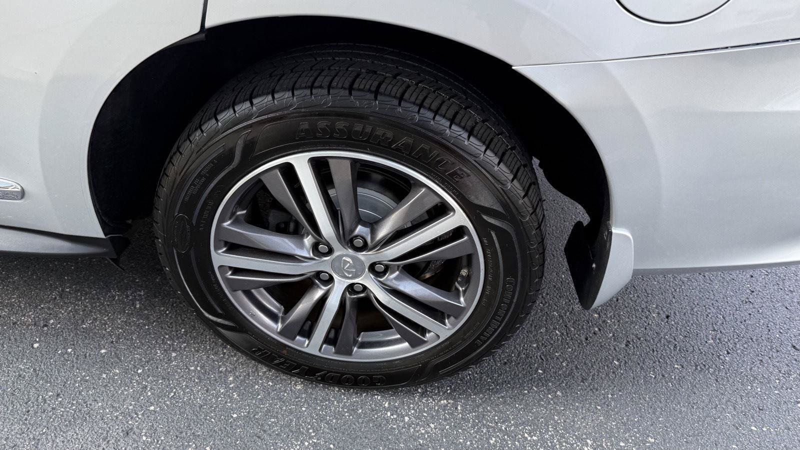Used 2019 INFINITI QX60 Pure AWD/4WD image 18