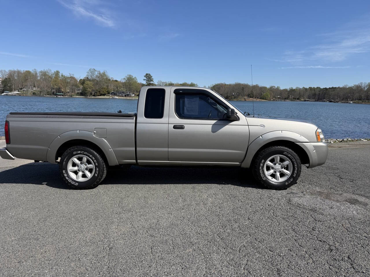 Used 2004 Nissan Frontier XE w/ (VTP) Value Truck Pkg image 5
