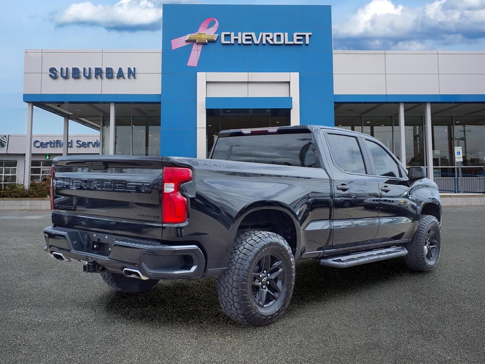 Used 2021 Chevrolet Silverado 1500 Custom Trail Boss w/ LPO, Dark Essentials Package AWD/4WD image 5