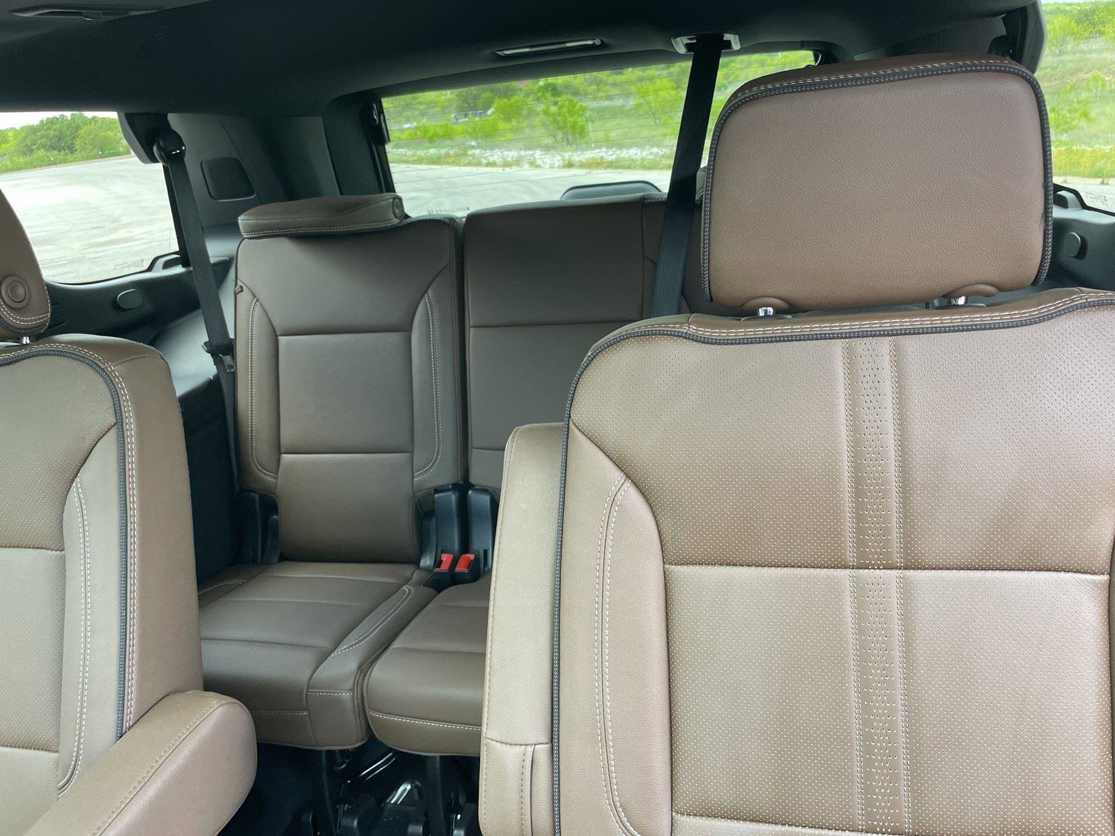 Used 2025 Chevrolet Tahoe High Country image 28