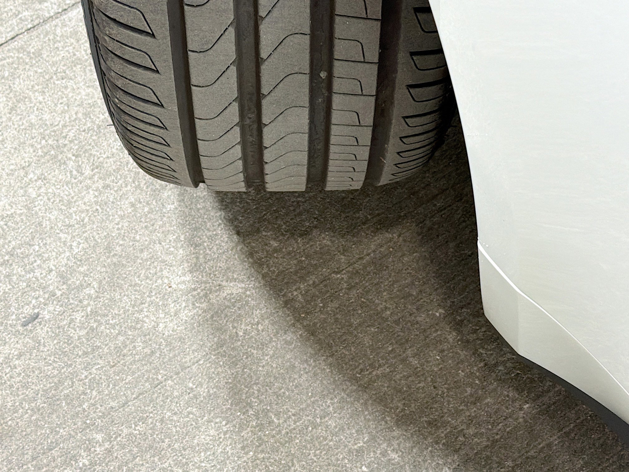 Certified 2025 Porsche Taycan image 41