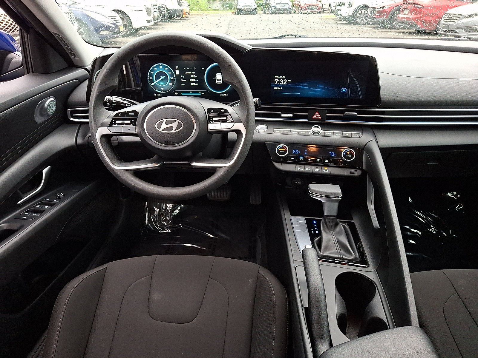 Used 2024 Hyundai Elantra SEL FWD image 12