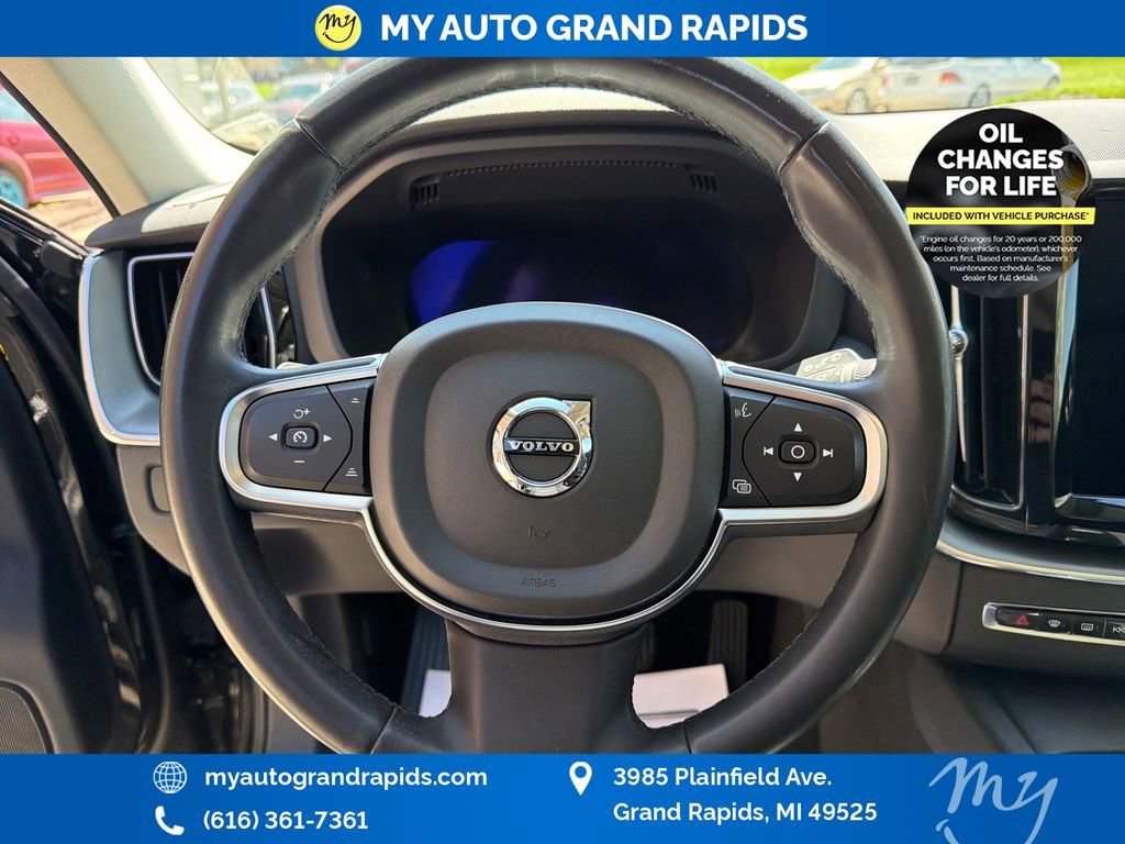 Used 2023 Volvo XC60 B5 Core AWD/4WD image 14