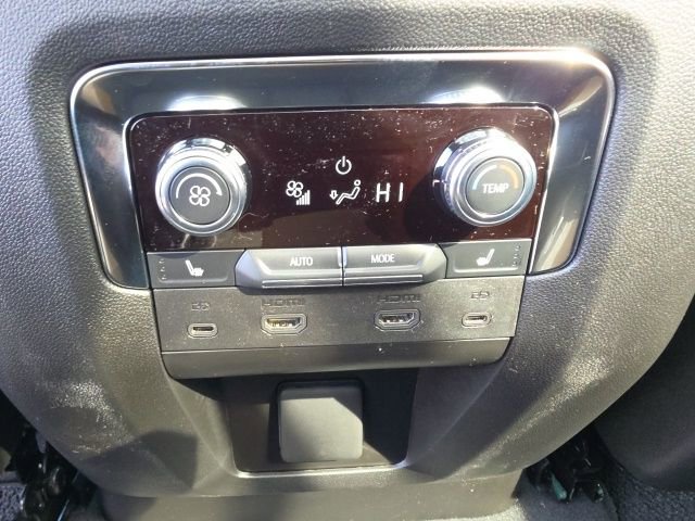 New 2026 GMC Yukon XL Denali w/ Denali Reserve Package image 7