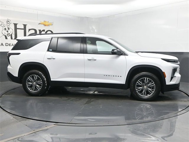 New 2026 Chevrolet Traverse LT w/ LPO, Floor Liner Package image 1