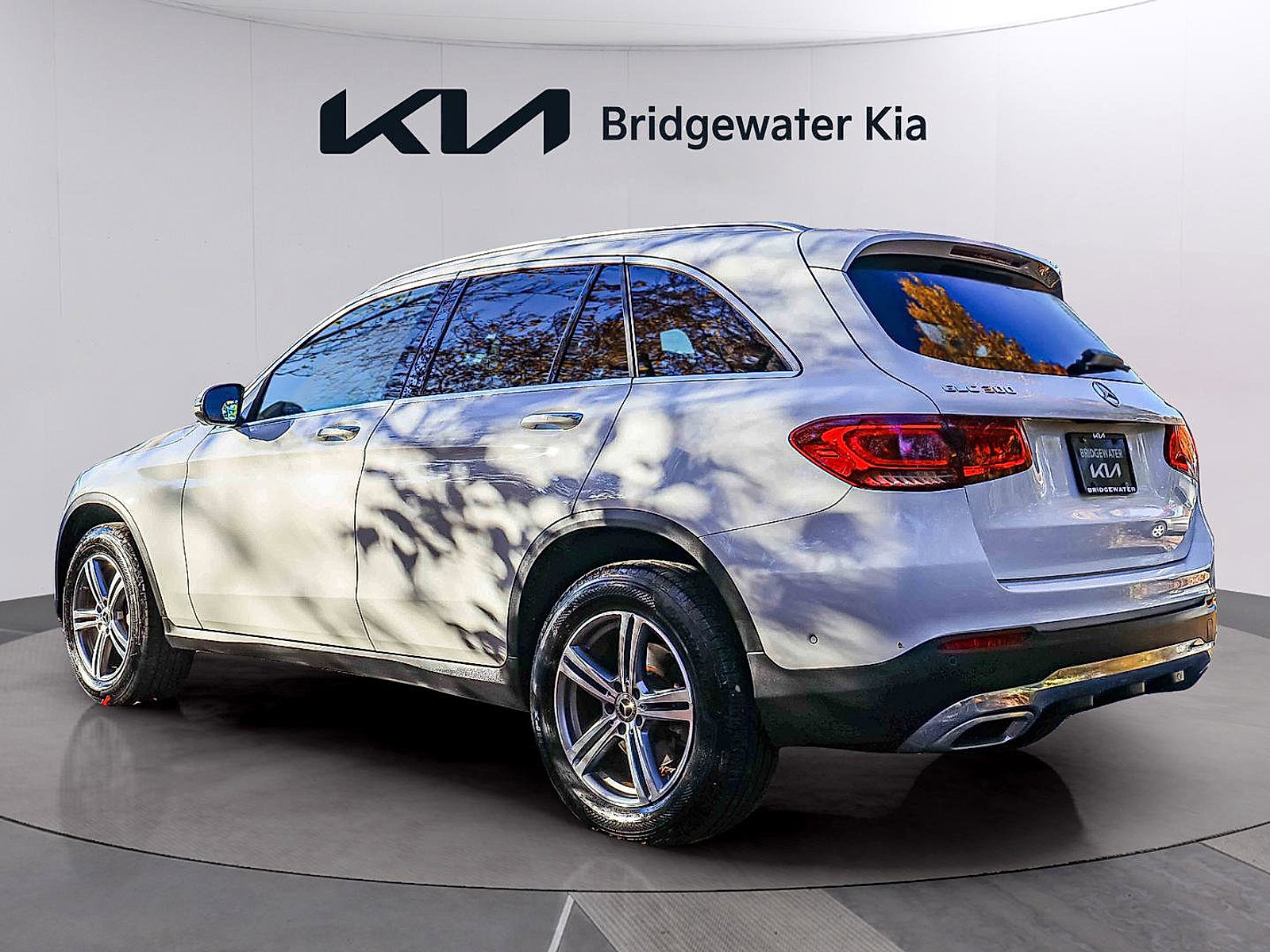 Used 2022 Mercedes-Benz GLC 300 4MATIC image 4