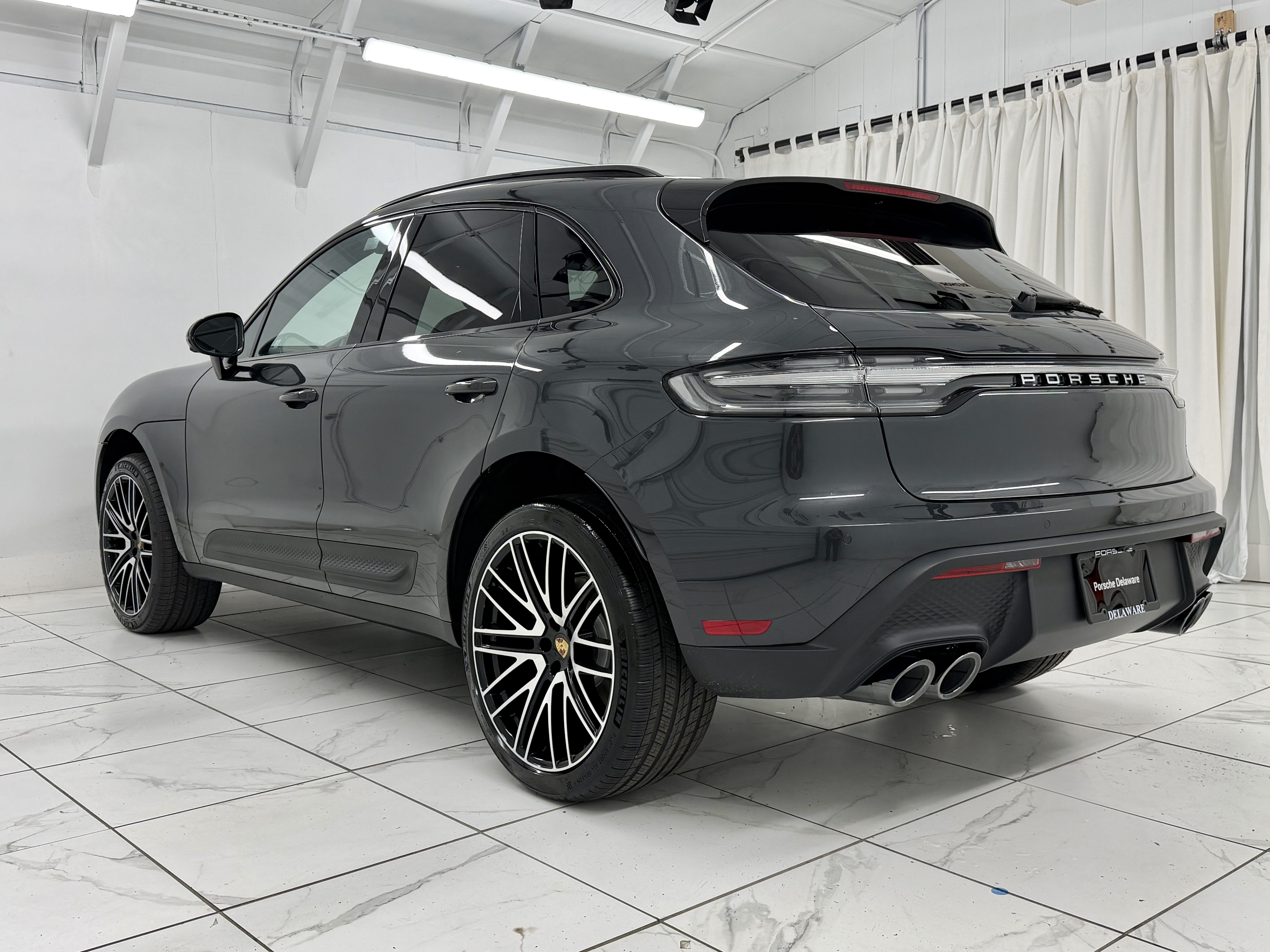 Certified 2026 Porsche Macan AWD/4WD image 14