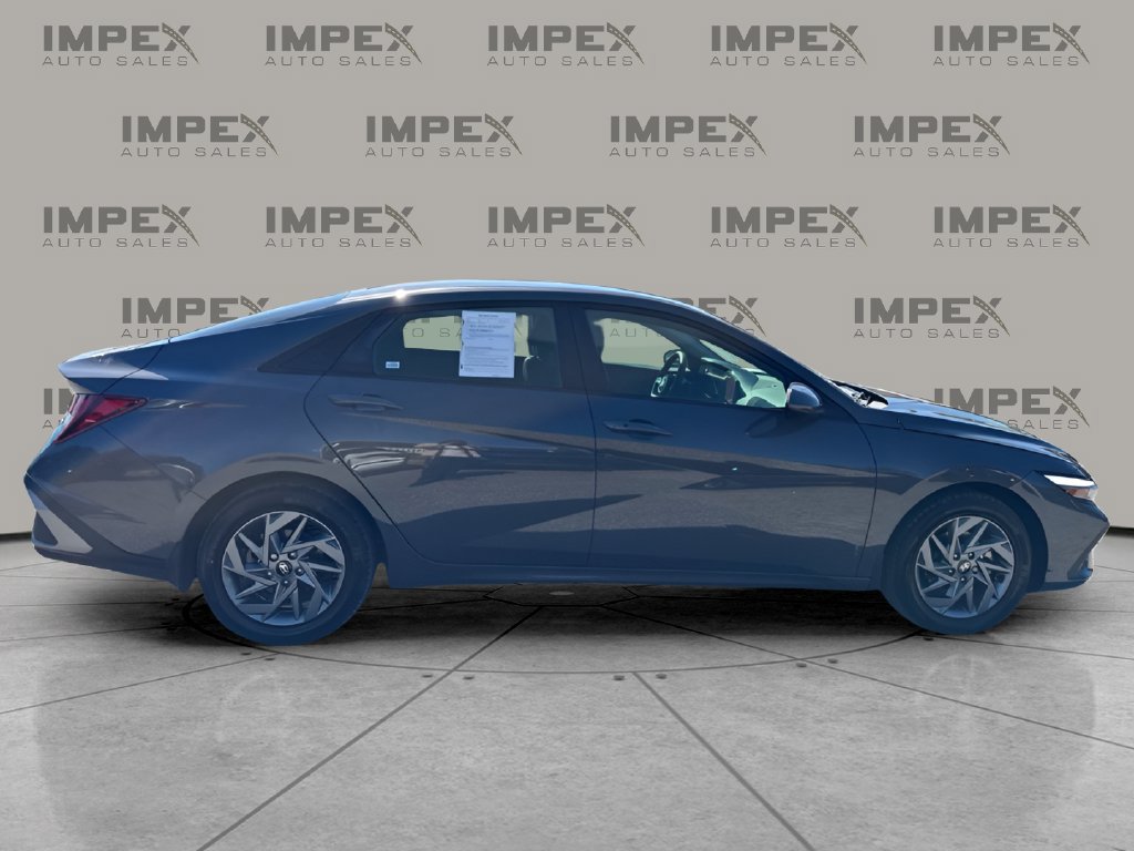 Used 2024 Hyundai Elantra SEL FWD image 6