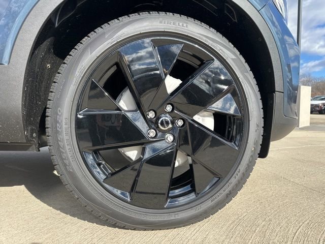 New 2026 Volvo XC40 B5 Ultra w/ Protection Package Premier image 9