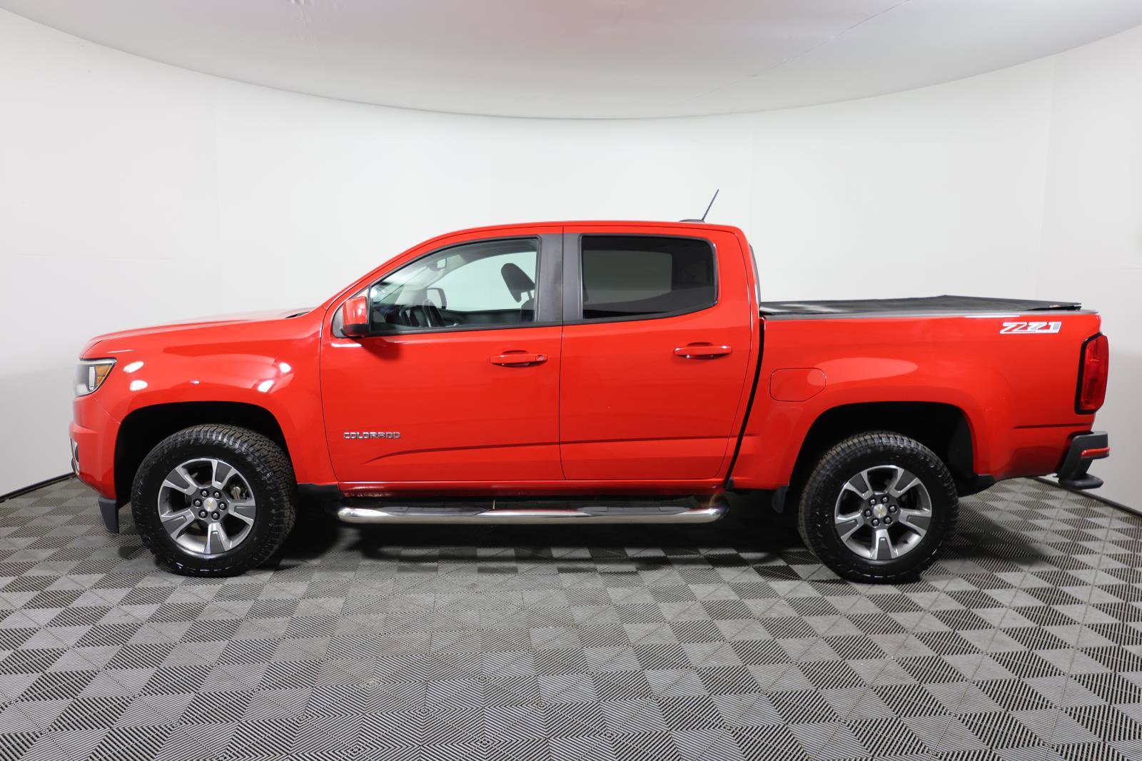 Used 2019 Chevrolet Colorado Z71 AWD/4WD image 8