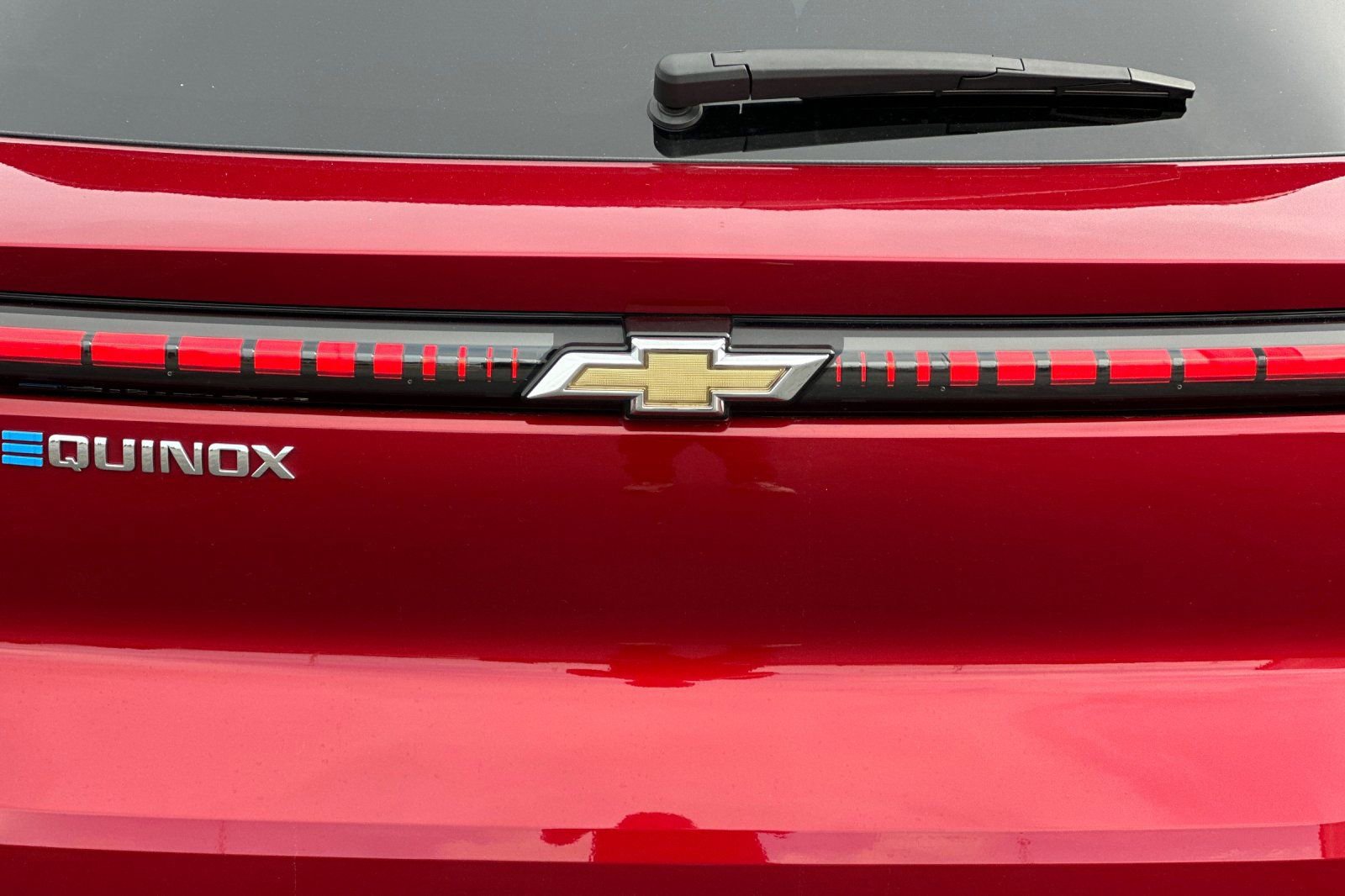 Used 2025 Chevrolet Equinox EV LT w/ Convenience Package FWD image 45